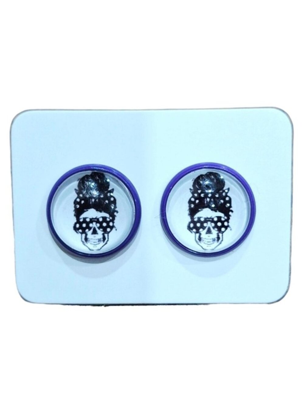 White Skull Acrylic - Picture 2 of 2